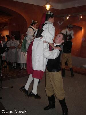 Folklorní soubor Podjavořičan
