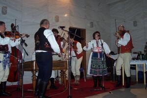 Cimbálová a gajdošská muzika Josefa Černíka