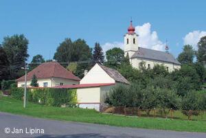 Farní kostel sv. Petra a Pavla