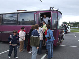 vystupujeme