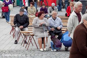 10. 9. pátek odpoledne, program na náměstí se rozbíhá