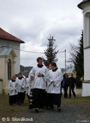 * Z DĚNÍ VE MĚSTĚ