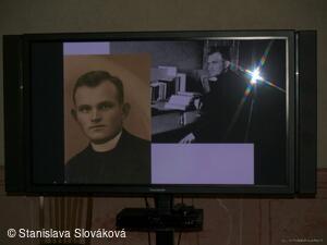 * Z DĚNÍ VE MĚSTĚ